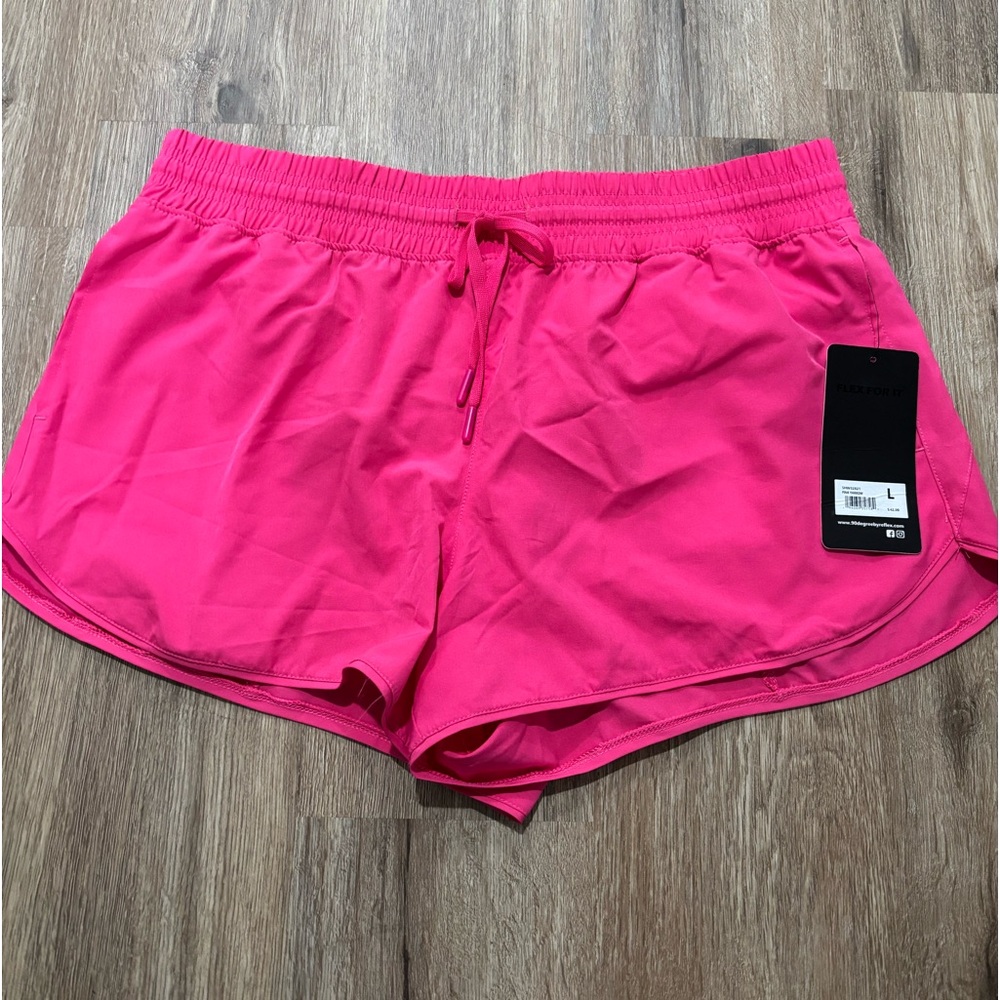 NWT 90 degrees pink women’s shorts. Large.